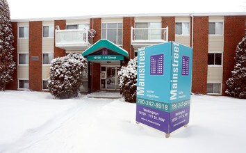 Wellington Apartments in Edmonton, AB - Building Photo - Building Photo