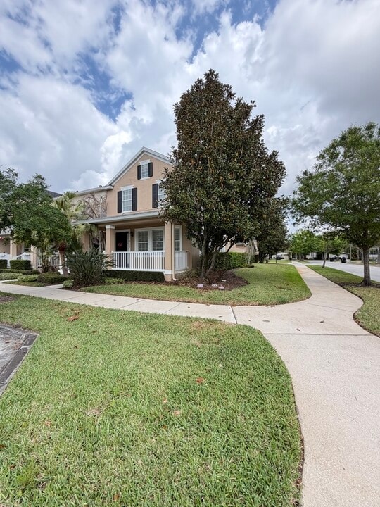 9189 Camden Gardens St in Orlando, FL - Building Photo