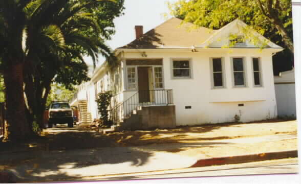 31 Highland Ave in Burlingame, CA - Foto de edificio