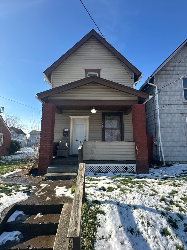 property at 1511 Stark Ave SW