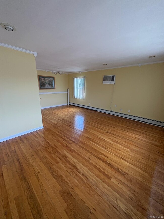 3363 Lawrence Ave in Oceanside, NY - Building Photo - Building Photo