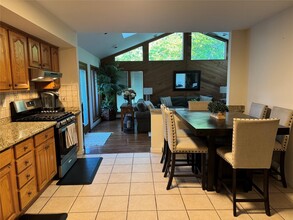 33 Lake Nanuet Dr in Nanuet, NY - Building Photo - Building Photo