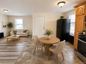 46 Dawson Ave in Kings Park, NY - Building Photo - Building Photo