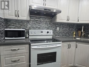 26 Stevensgate Dr in Ajax, ON - Building Photo - Building Photo