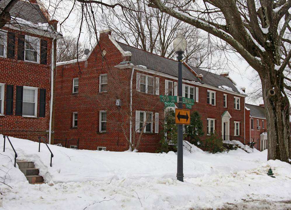 2646 39th St NW in Washington, DC - Building Photo