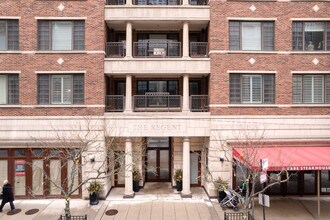 The Regent in Chicago, IL - Foto de edificio - Building Photo