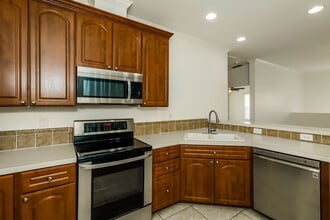 7647 Navigator Ct in Port Richey, FL - Building Photo - Building Photo