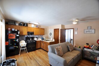 915 28th St-Unit -923 in Des Moines, IA - Building Photo - Building Photo