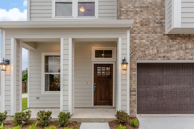 5010 Ella Blvd in Houston, TX - Building Photo - Building Photo