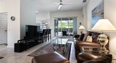 10082 Oakhurst Way in Ft. Myers, FL - Building Photo - Building Photo