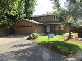 1354 Vista Ave SE in Salem, OR - Building Photo