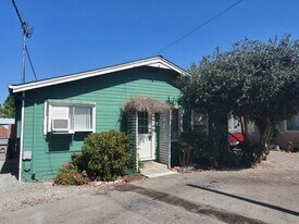 324-342 S Buena Vista Ave, Unit 332 in San Jose, CA - Building Photo