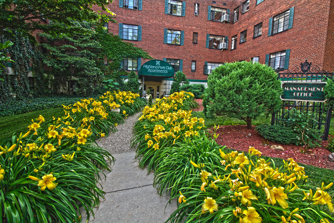 Highland Park Club Apartments Photo