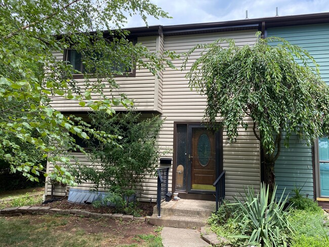 property at 713 E Brookside Ln