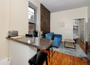 348 E 34th St in New York, NY - Building Photo - Building Photo