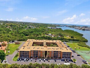 12760 Indian Rocks Rd, Unit 1065 in Largo, FL - Building Photo - Building Photo