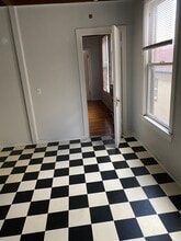 2703 T St, Unit 2703 12 in Sacramento, CA - Building Photo - Building Photo