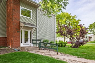 Winding Hills Apartments in Davenport, IA - Building Photo - Building Photo