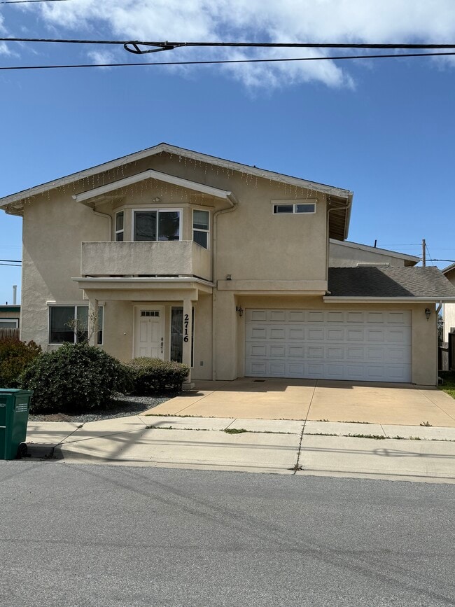 2716 Main St in Morro Bay, CA - Building Photo - Building Photo