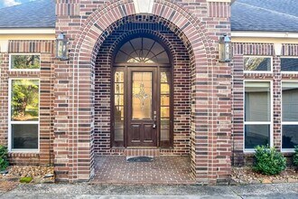139 Rush Haven Dr in Spring, TX - Foto de edificio - Building Photo