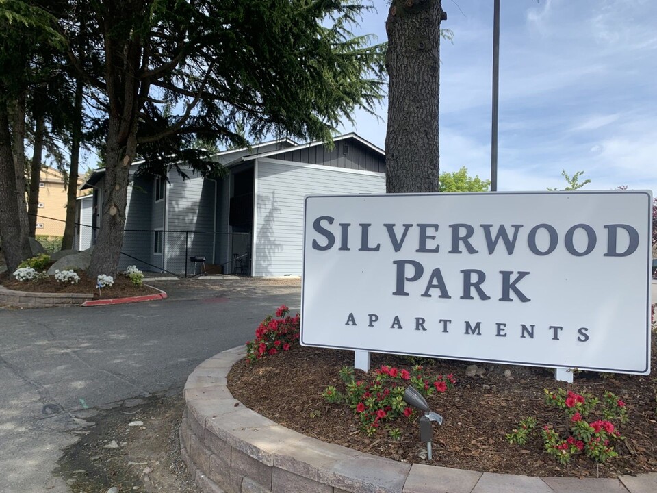 Silverwood Park in Des Moines, WA - Building Photo