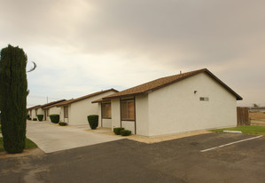 15992 Sequoia Ave in Hesperia, CA - Building Photo - Building Photo