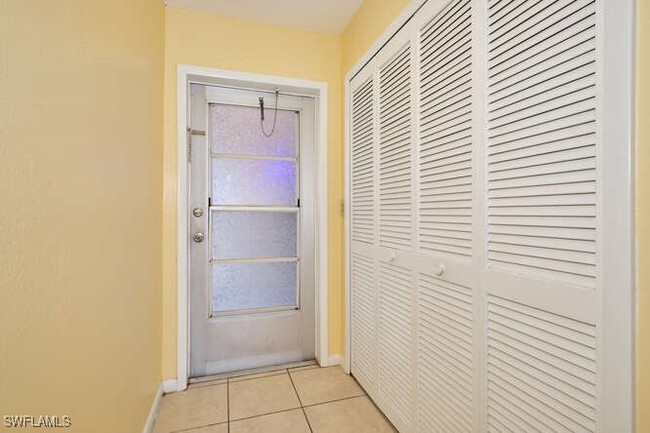 4104 SE 12th Pl in Cape Coral, FL - Foto de edificio - Building Photo
