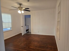 8 Hibiscus Ave in Savannah, GA - Building Photo - Building Photo