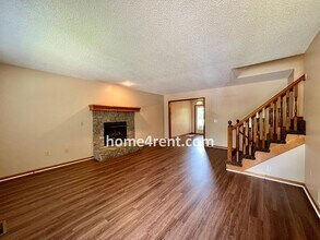 13844 S Constance Ct in Olathe, KS - Building Photo - Building Photo
