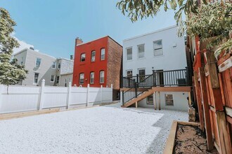 32 Irving St in Jersey City, NJ - Building Photo - Building Photo