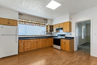 1608 S 4700 W in Ogden, UT - Foto de edificio - Building Photo