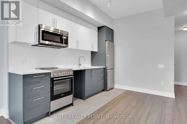 664-664 Spadina Ave.