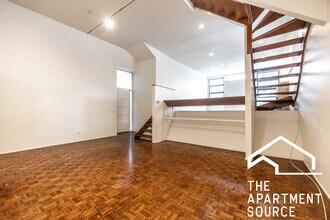 2059 N Clifton Ave, Unit 1 in Chicago, IL - Building Photo - Building Photo