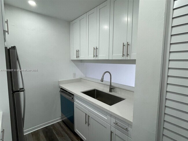 3246 NW 103rd Terrace in Coral Springs, FL - Building Photo - Building Photo