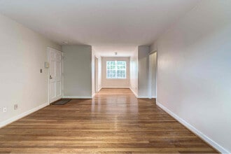 109 E Glebe Rd in Alexandria, VA - Building Photo - Building Photo