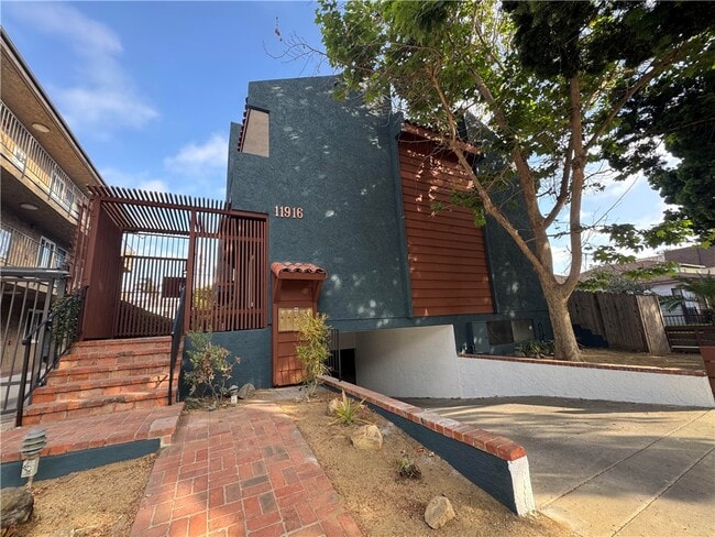property at 11916 Venice Blvd.