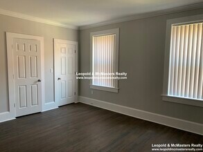 130 Longwood Ave, Unit longwood ave 1 in Brookline, MA - Foto de edificio - Building Photo