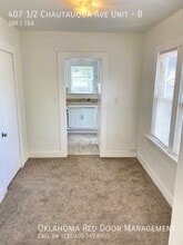 407 1/2 Chautauqua Ave Unit in Norman, OK - Building Photo - Building Photo