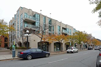 Gallery Court Condos in Ottawa, ON - Building Photo - Building Photo