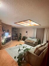 795 Oak Knoll Dr in Ashland, OR - Building Photo - Building Photo