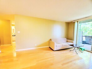 3115 Shelter Creek Ln in San Bruno, CA - Building Photo - Building Photo
