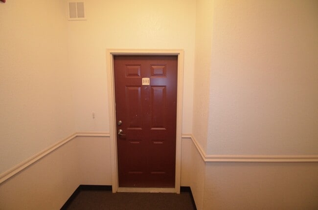 15700 E Jamison Dr in Englewood, CO - Building Photo - Building Photo
