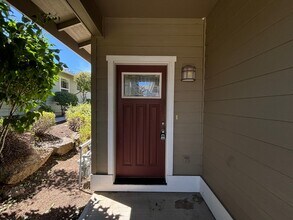 1031 NE Watt Way in Bend, OR - Building Photo - Building Photo
