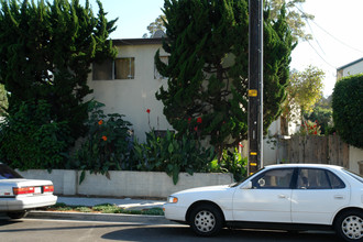 318 S Voluntario St in Santa Barbara, CA - Building Photo - Building Photo