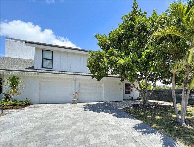 1515 NE 24th St in Wilton Manors, FL - Building Photo - Building Photo