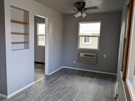 1727 Silvercrest Dr in Appleton, WI - Building Photo