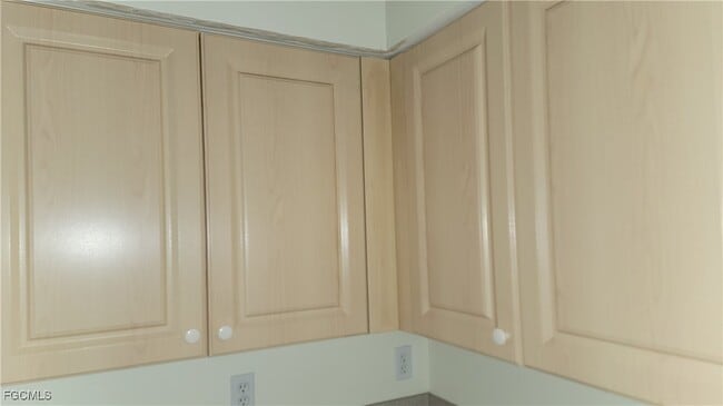 property at 950 Hancock Creek S Blvd