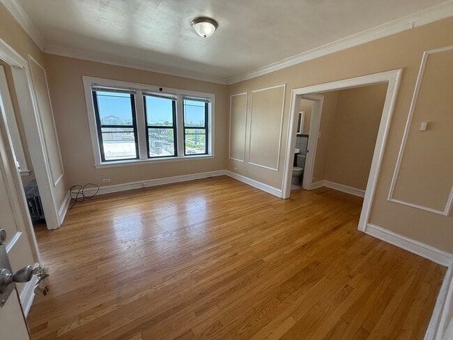 2801 N Keating Ave in Chicago, IL - Building Photo - Building Photo