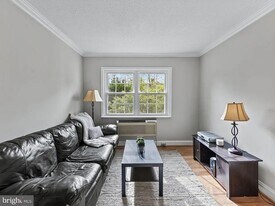 2237 Farrington Ave in Alexandria, VA - Building Photo