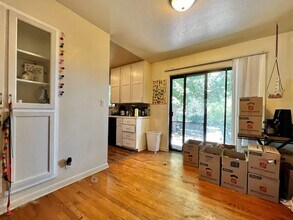 Spacious 5 bed, 2 bath Home in a Great Fort Collins Location! in Fort Collins, CO - Building Photo - Building Photo